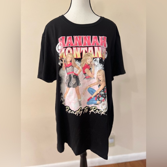 Disney Tops - Disney Hannah Montana short sleeve T-shirt